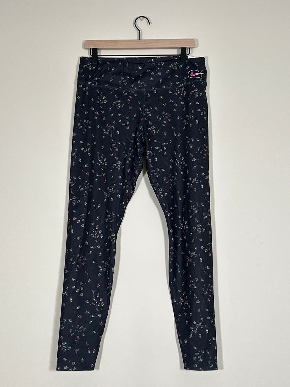 Nike One Luxe Leggings Women’s XL Black Floral Mid Rise Full Length NWT